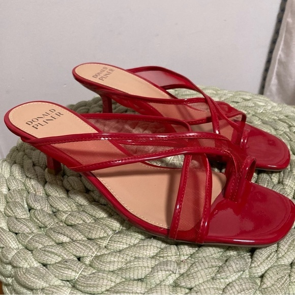 NWOB Donald J. Pliner Cassia Red Patent Mesh Sexy Strappy Toe Loop Sandals - Picture 2 of 10